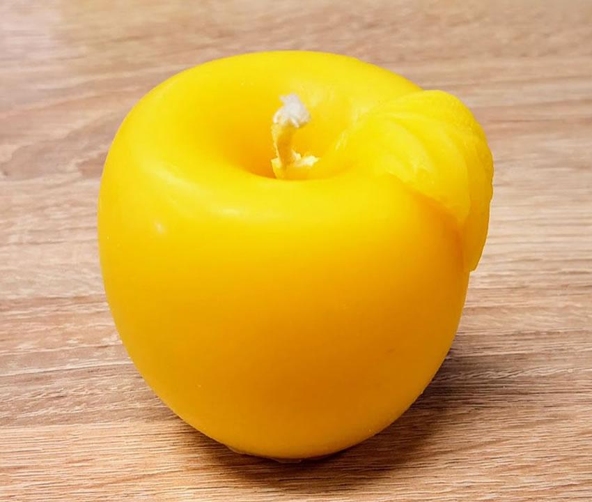 Sveča iz čebeljega voska Jabolko